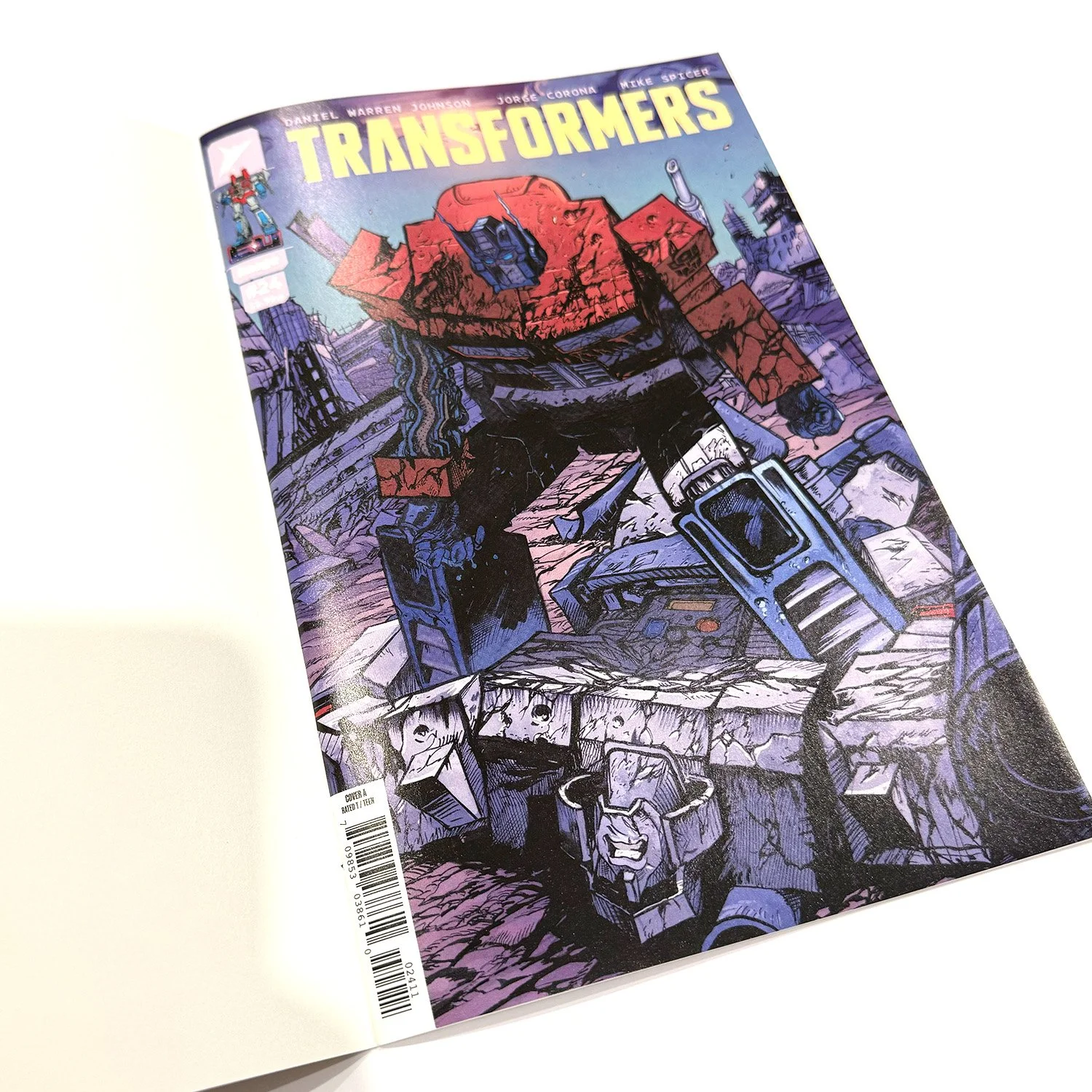 World Transformers アウトサイダー・アート図録 ダーガー等 Transformers #24 SGCC Exclusive Variant Cover — WARRICK WONG